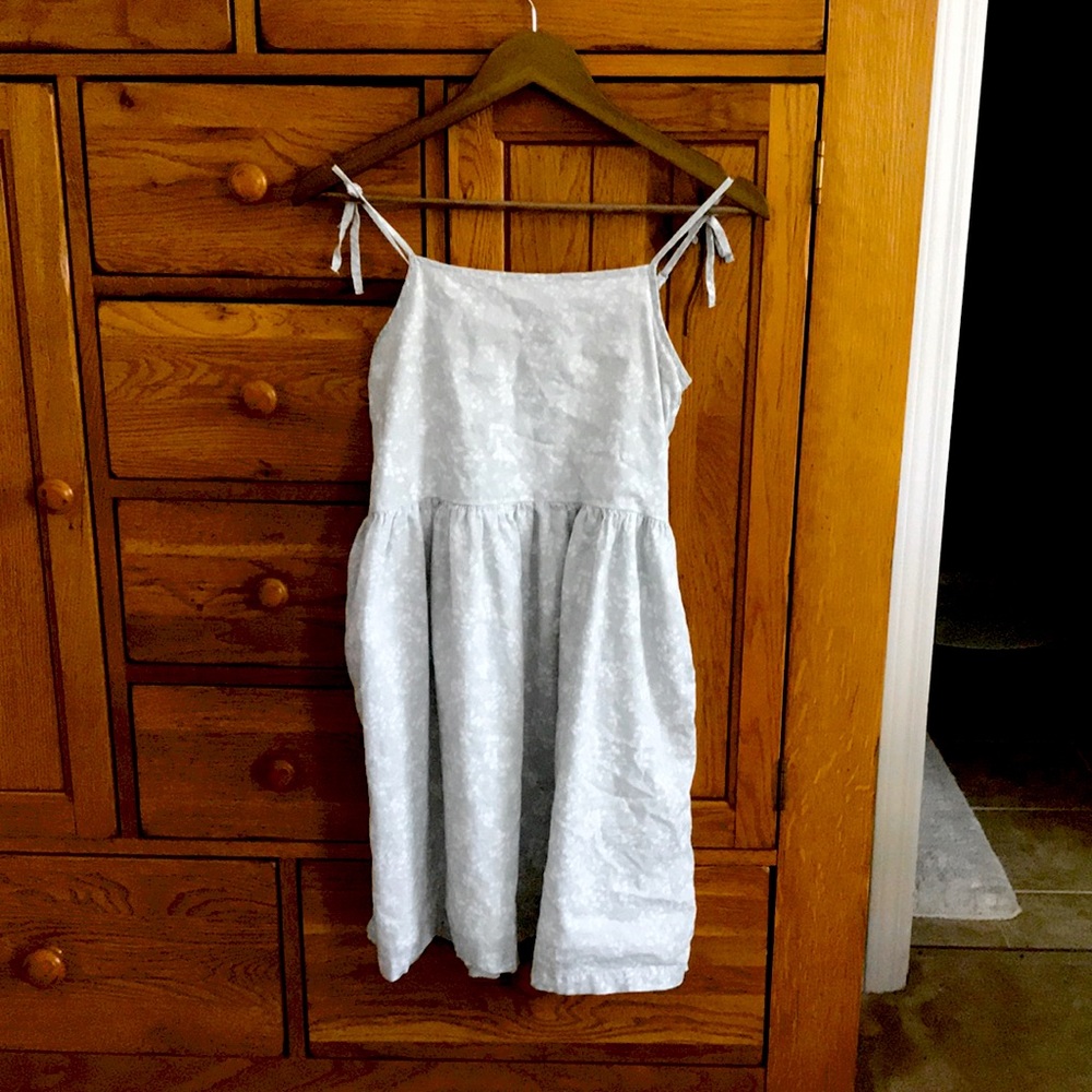 GapKids XXL dress light gray with white flowers